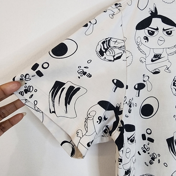 Nike Men's White & Black Character Graphic Tee Shirt Baggy 100% Cotton, sz MD - Picture 9 of 12